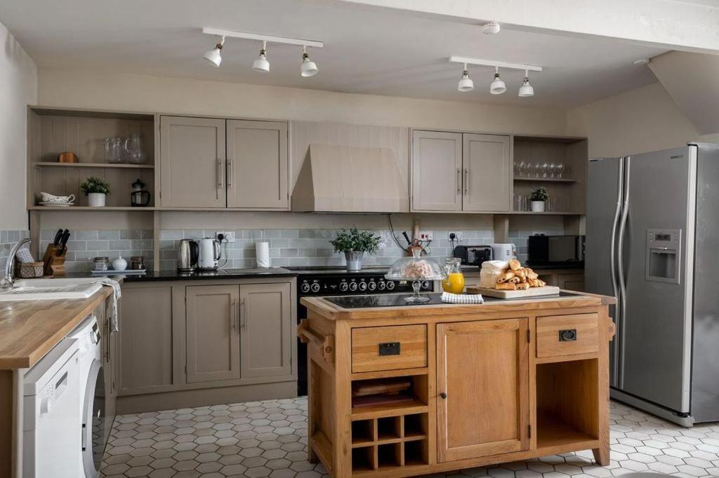 Stanton House, 6 Bedroom, 5 Bath Cheltenham Esterno foto